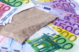 Λιανεμπόριο: Επιδότηση 3.000 ευρώ ανά επιχείρηση και 1.000 ευρώ ανά εργαζόμενο για περιοχές που ήταν σε αυστηρό lockdown