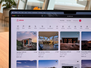 Airbnb: Μέχρι 28 Φεβρουαρίου οι διορθώσεις στις δηλώσεις – Ποιοι κινδυνεύουν με πρόστιμα