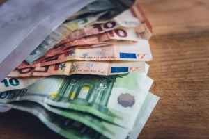 Αναδρομικά: Έρχονται δύο πακέτα για συνταξιούχους και κληρονόμους